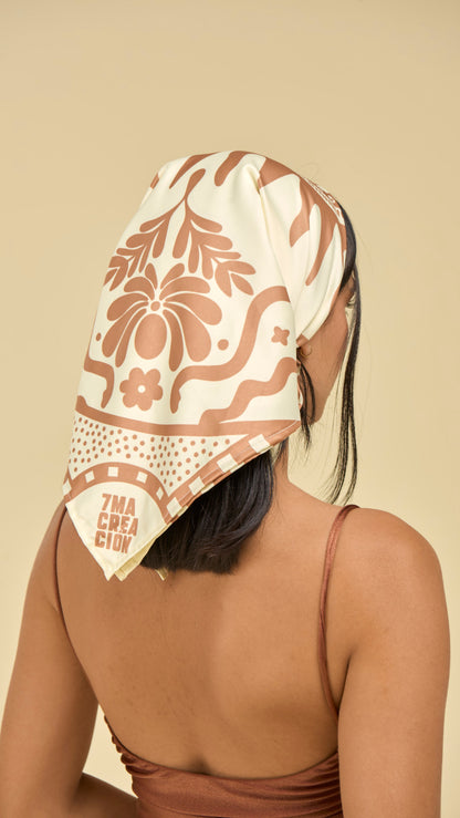 Pañoleta  satinada sol